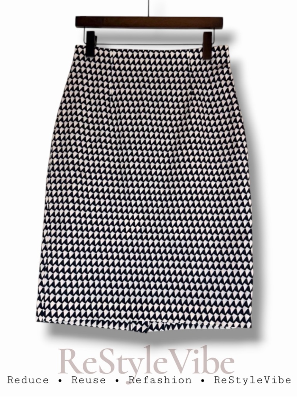 BANANA REPUBLIC Women’s Size 8 Skirt Pencil Style Knee Length Patterned Stretch